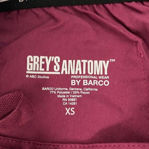 Grey’s Anatomy Scrubs - NWOT tags - Picture 11 of 11